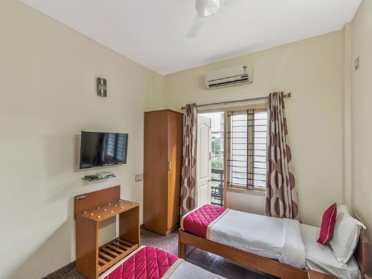 Hotel Felicity Inn Egl By Sky Stays Bangalore Esterno foto