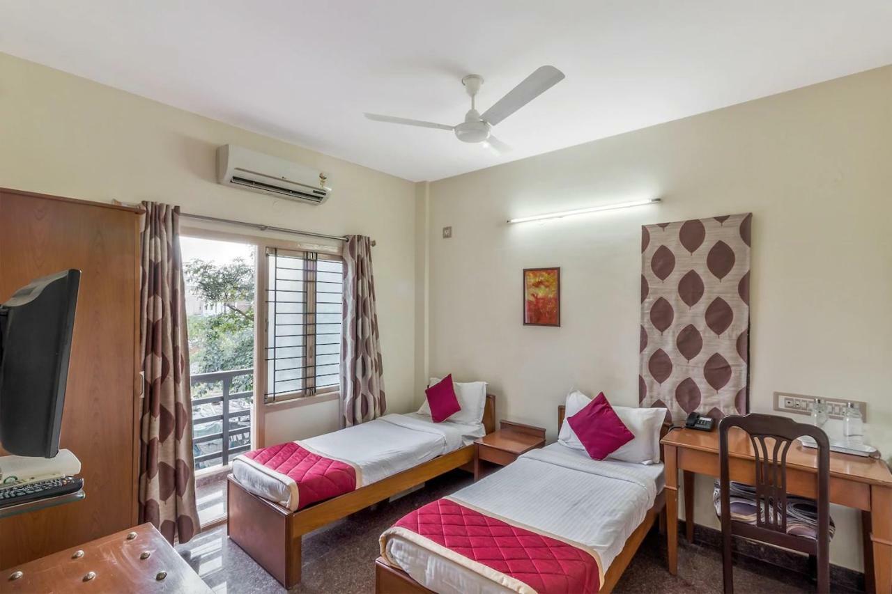 Hotel Felicity Inn Egl By Sky Stays Bangalore Esterno foto